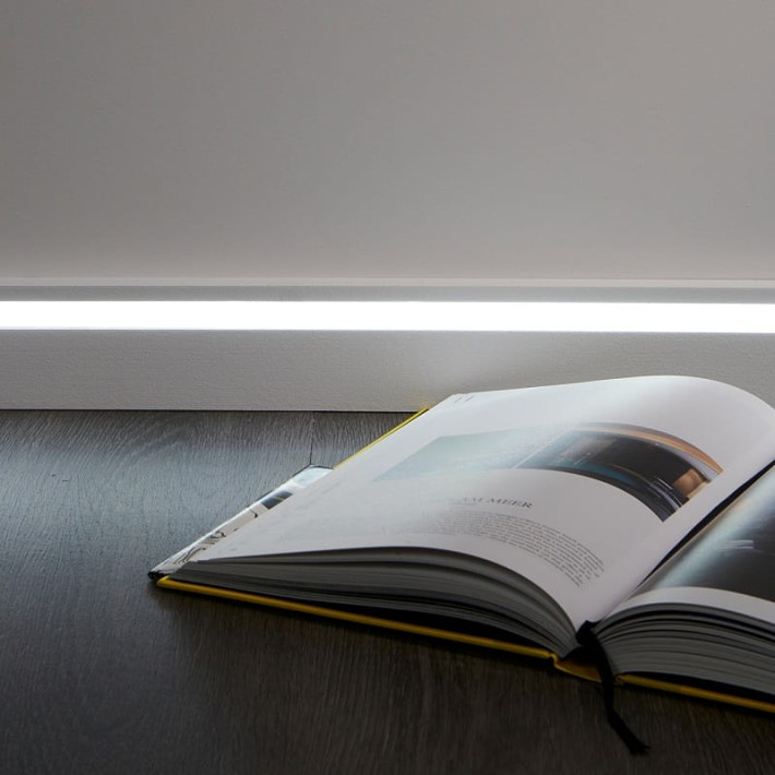 Profil decorativ WALLSTYL IL11 – 80 × 20 mm, 2 m